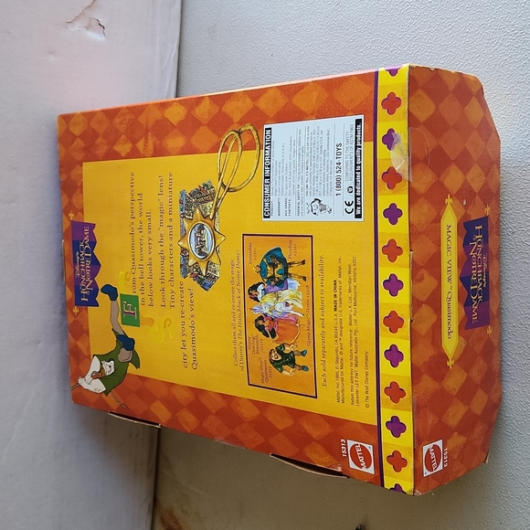 Disney's The Hunchback of Notre Dame Magic View Quasimodo - Picture 2 of 3